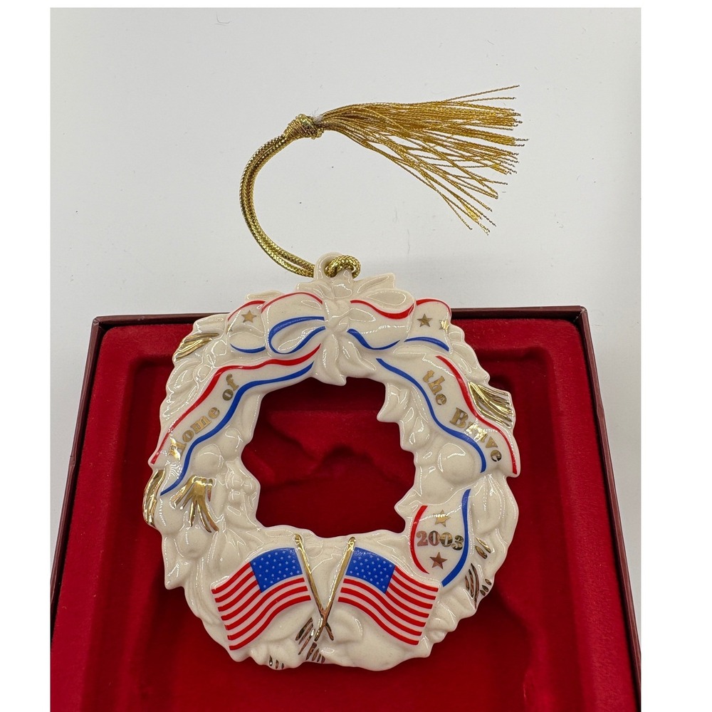 Lenox 2003 Home of the Brave Patriotic Wreath Ornament Gold Trim American Flag